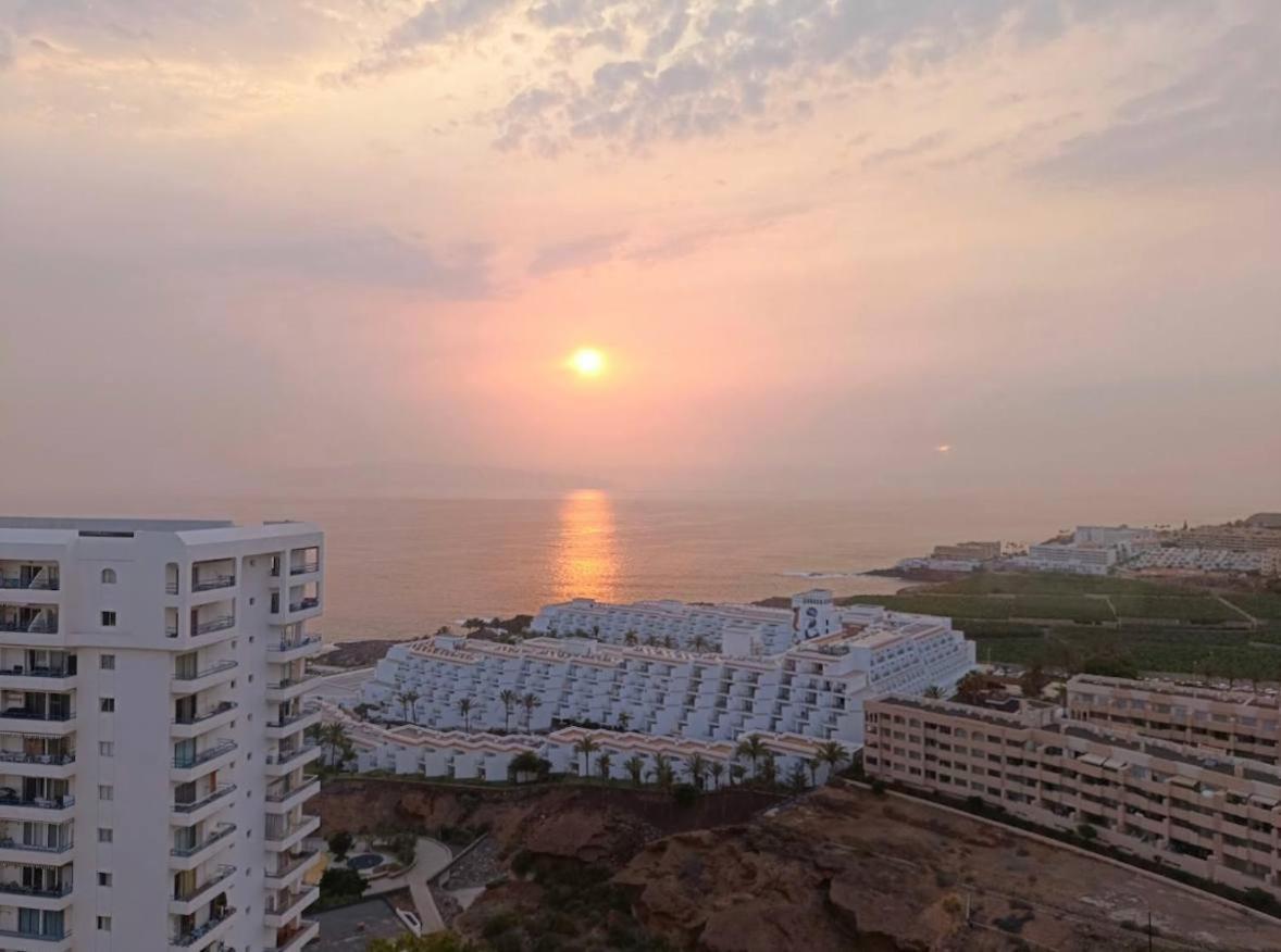Apto Increible, Acogedor, Luminoso De Ambiente Muy Relajante Con Excelentes Vistas Y Servicios/ Amazing Apt With Sunset Lovely Views Costa Adeje  Luaran gambar